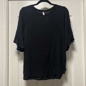 Dex ruffle sleeve tshirt